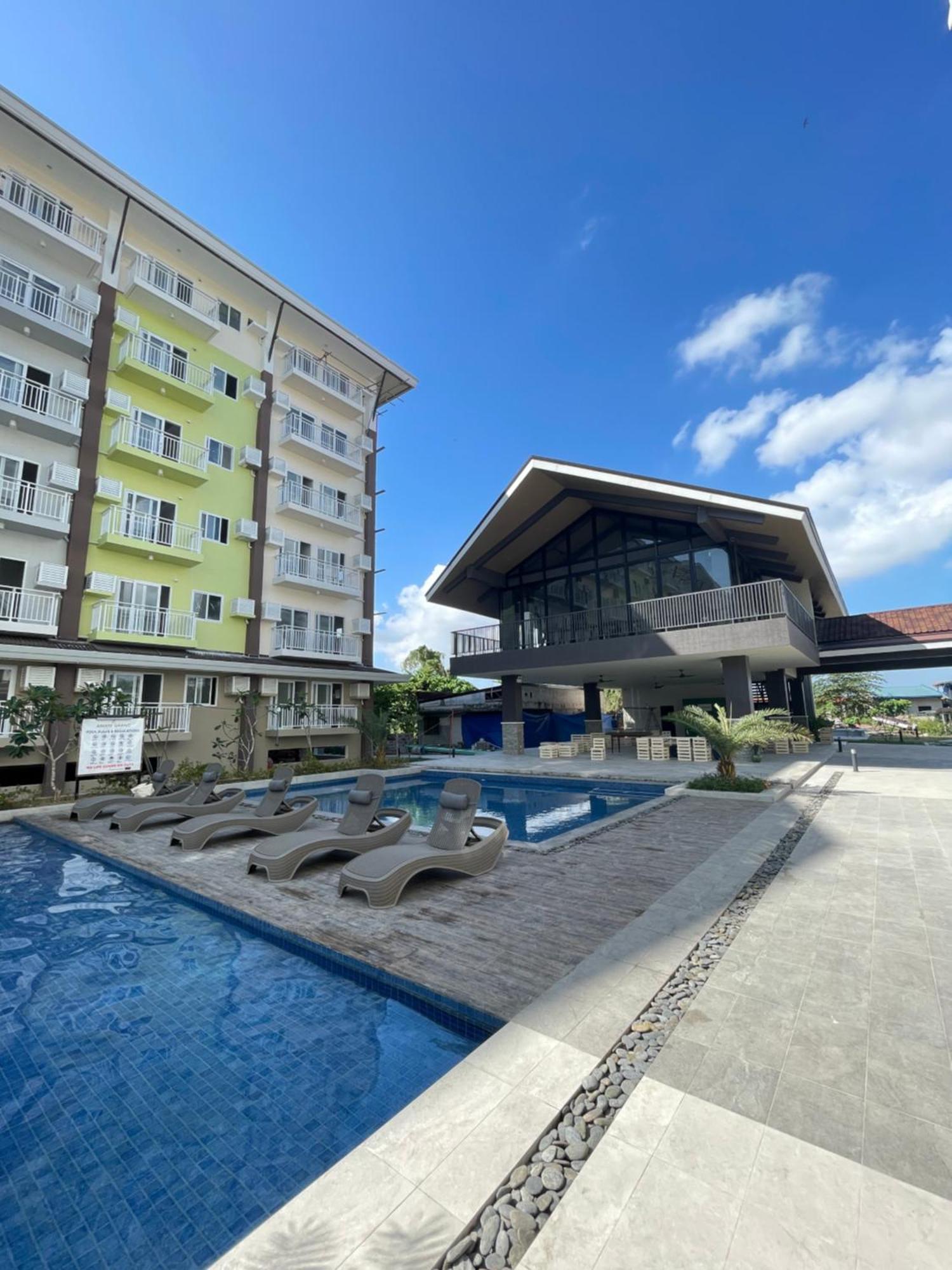 Travelers Delight Amani Grand Resort Residences 3-5Mins From Airport Мактан Экстерьер фото