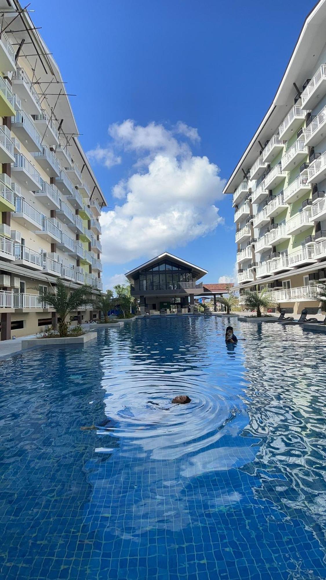 Travelers Delight Amani Grand Resort Residences 3-5Mins From Airport Мактан Экстерьер фото